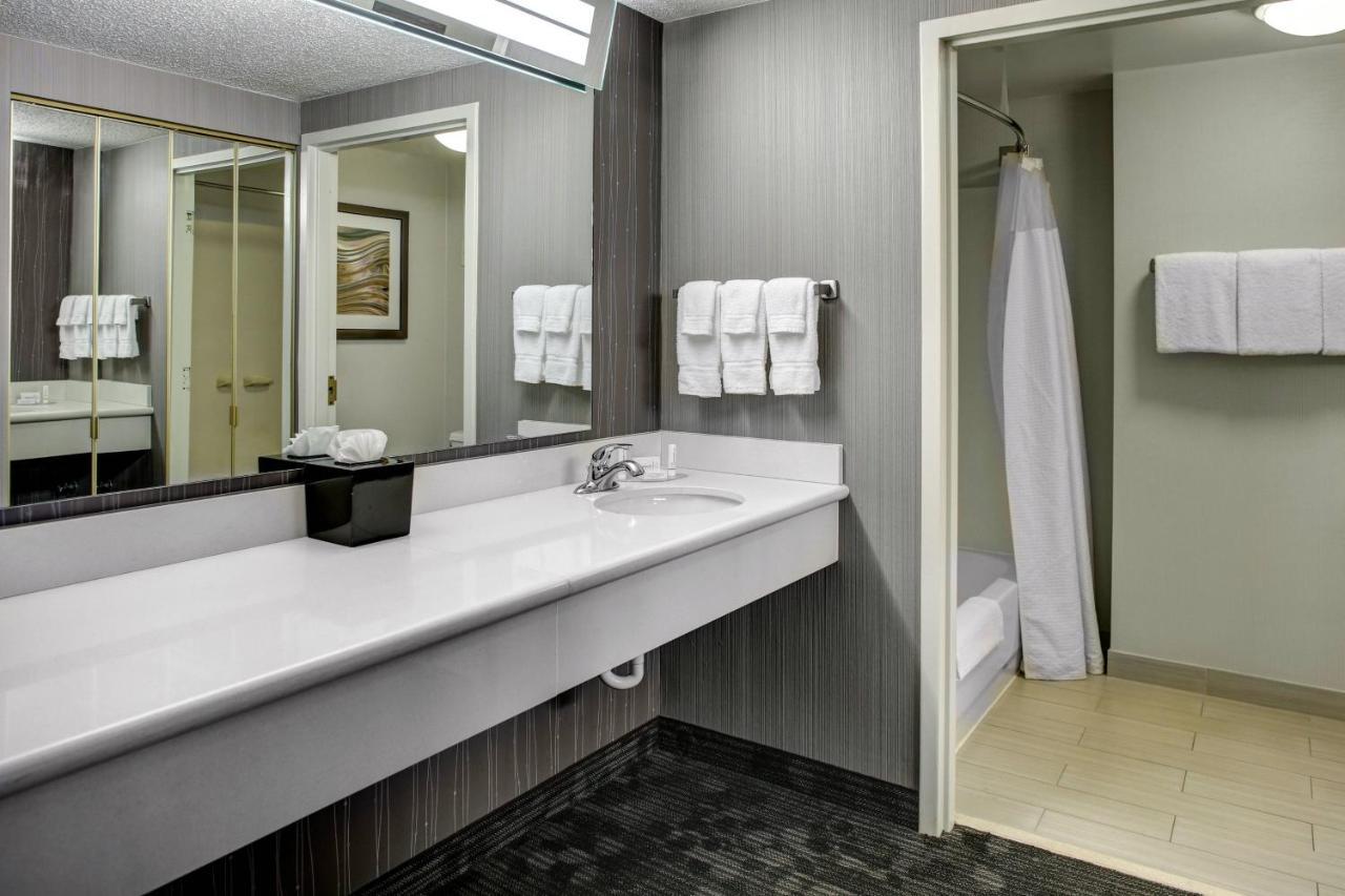 Courtyard By Marriott Cleveland Westlake Extérieur photo