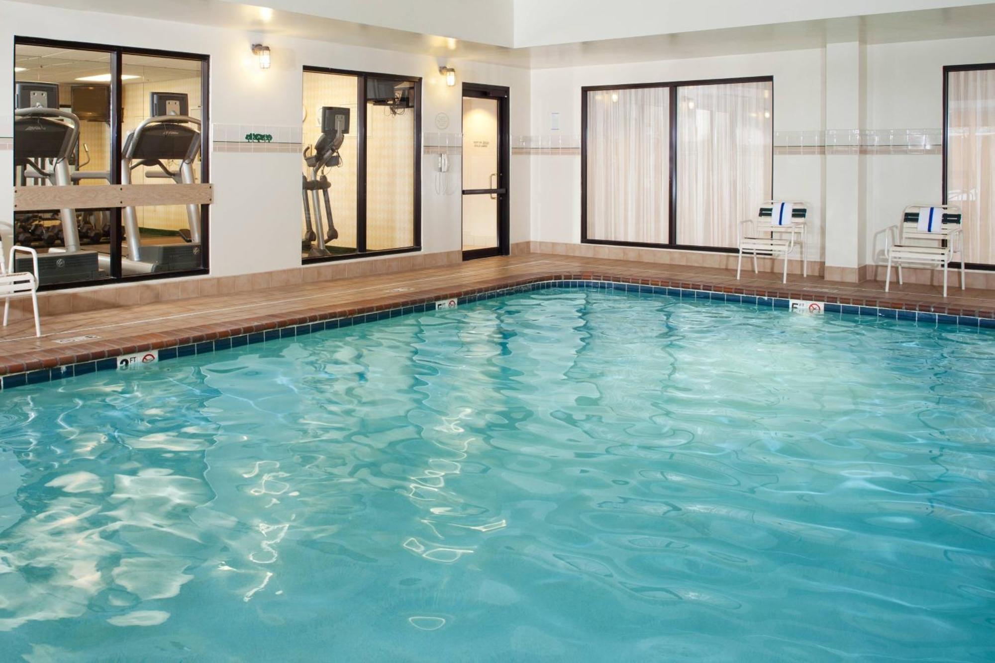 Courtyard By Marriott Cleveland Westlake Extérieur photo