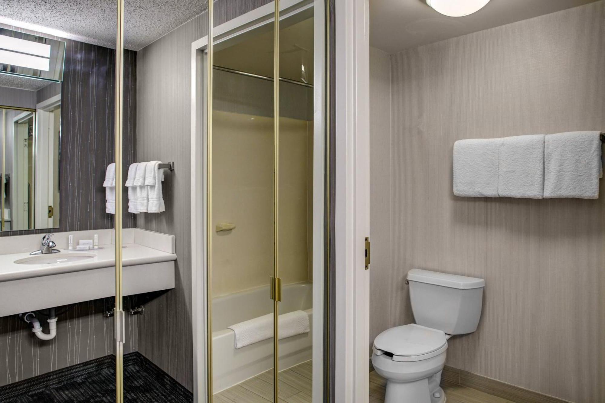 Courtyard By Marriott Cleveland Westlake Extérieur photo