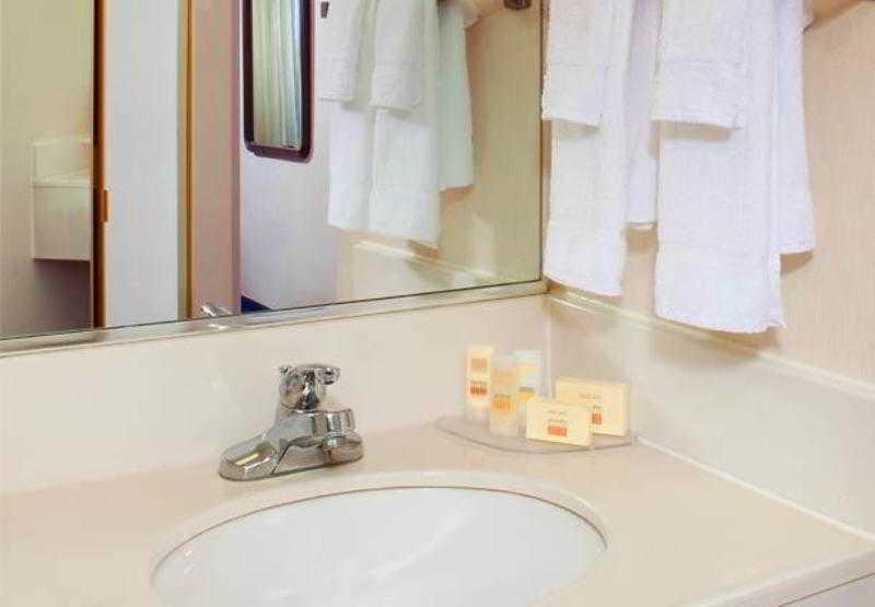 Courtyard By Marriott Cleveland Westlake Chambre photo